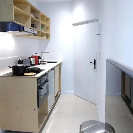 Sur Jardin Apartment Cachan